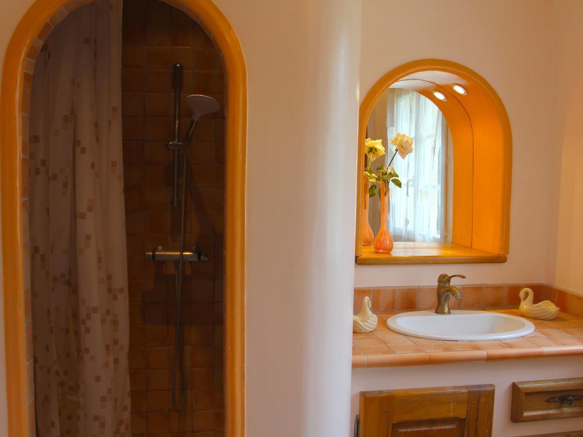 Peaceful Villa In Saint Paul De Vence With Pool Eksteriør billede