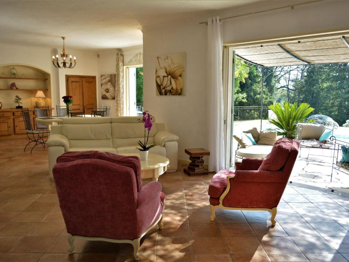 Peaceful Villa In Saint Paul De Vence With Pool Eksteriør billede